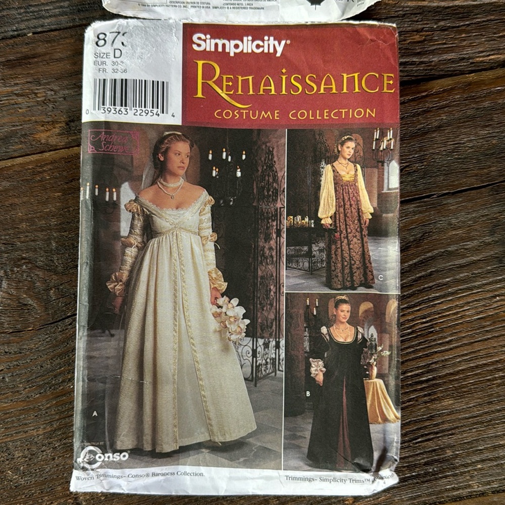 Vintage Simplicity‎ Renaissance size D maxi dress